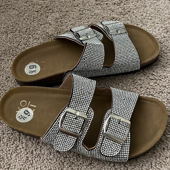 Diamond embellished slides NWT sz 6 1/2‎ - Picture 3 of 5